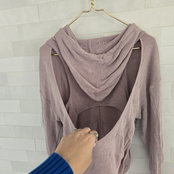 Free People FP Movement Back Into It Cutout Hoodie Sweatshirt Moonlight Mauve XS - Picture 6 of 9